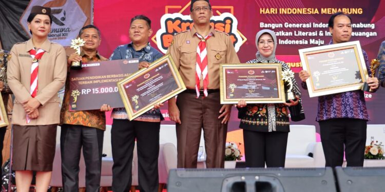 Aktif Sosialisasi Tabungan Pelajar, BNI Raih 3 Penghargaan OJK