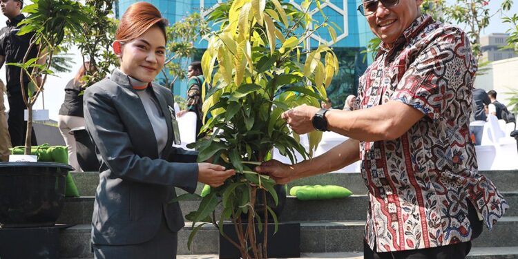 Perbaiki Kualitas Udara, BNI Sumbang 5.000 Pohon