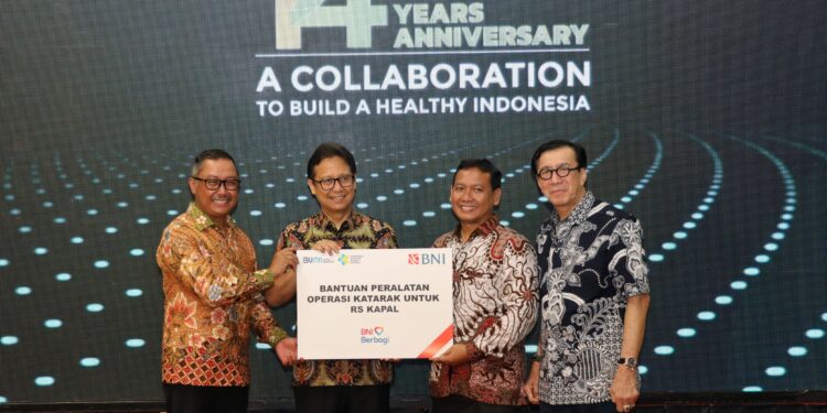 BNI-Kemenkes Berikan Bantuan Peralatan Untuk RS Apung doctor SHARE