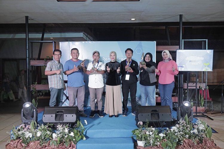 BCA Syariah mengumumkan pemenang BCA Syariah Journalist Writing Competition 2023, sebuah kompetisi menulis artikel untuk wartawan. (Foto:Urbancity.co.id/Pool/Dok.Urbancity).