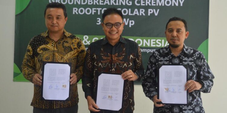 PLN Icon Plus Bangun PLTS Atap, Green Solution Untuk Industri