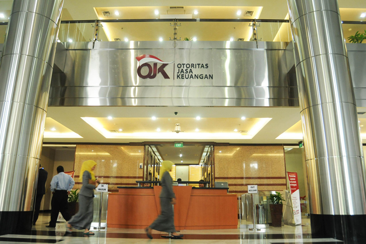 Ilustrasi aktivitas di depan gedung OJK. (Foto: Urbancity.co,id/Pool/Dok. OJK)