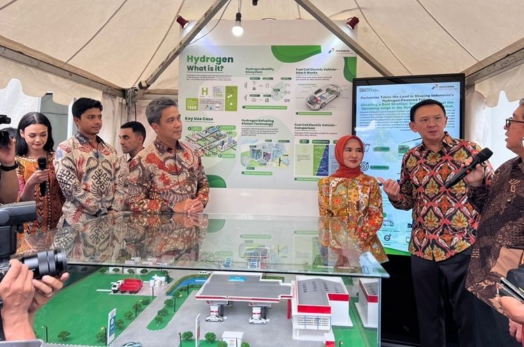 Groundbreaking pembangunan hydrogen refueling station (HRS) di SPBU Daan Mogot, Jakarta Barat, Rabu, 17 Januari 2024. (Foto: Urbancity.co.id/Pool/Dok. Pertamina NRE)
