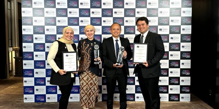 Harga Saham Meningkat, BSI Sabet Penghargaan Internasional