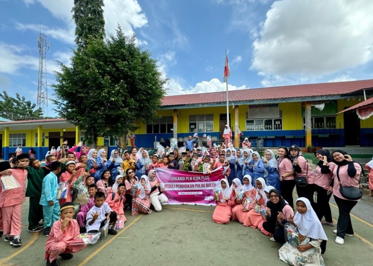 Srikandi PLN Icon Plus gelar CSR di SDN 001 Bulang, Pulau Buluh, Batam, Provinsi Kepulauan Riau. (Foto:urbancity.co.id/pool/dok.PLN Icon Plus)