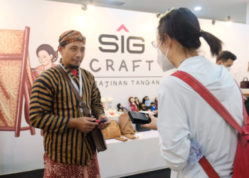 Tas Kulit Ikan Pari Tembus Pasar Tiongkok Berkat Rumah BUMN