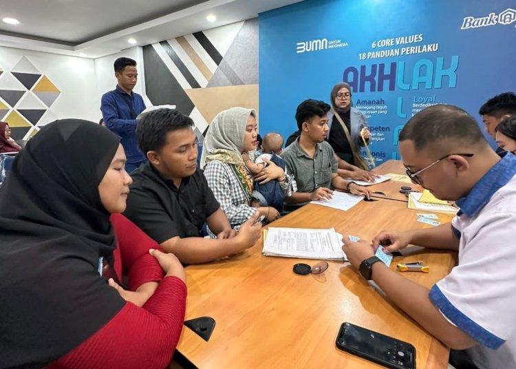 Ilustrasi akad kredit perumahan di sebuah bank (dok. Istimewa)