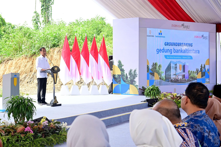 Peletakan Batu Pertama Bank Kaltimtara, Jumat, 1 Mater 2024. (Foto: Urbancity.co.id/Pool/Dok. BPMI Setpres)