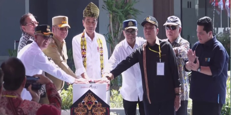 Bandara Singkawang Beroperasi, Jokowi: Terapkan Skema KPBU Di Daerah Lain