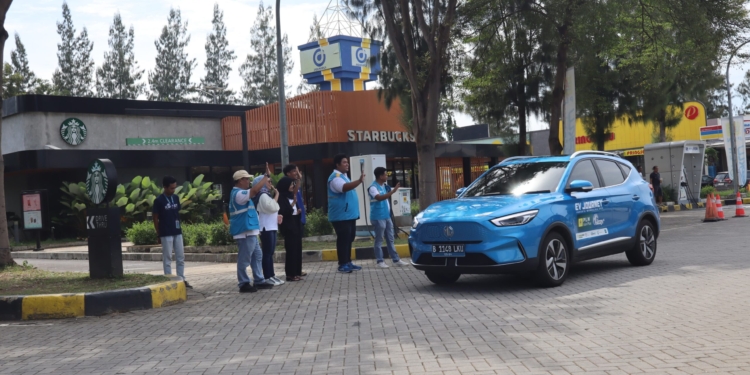 PLN Icon Plus Sambut Rombongan EV Journey Jakarta-Mandalika