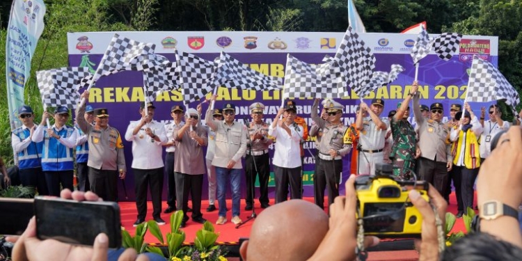 Arus Balik, One Way Mulai Diberlakukan dari Tol Kalikangkung