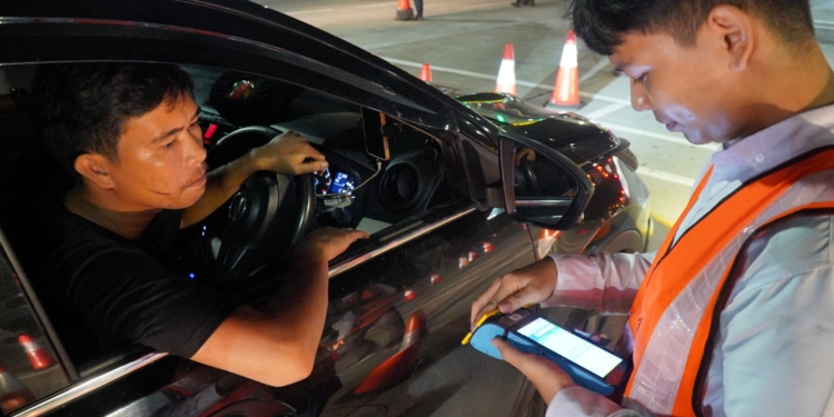 16 Ribu Kendaraan Alami Saldo E-Toll Kurang Saat Mudik