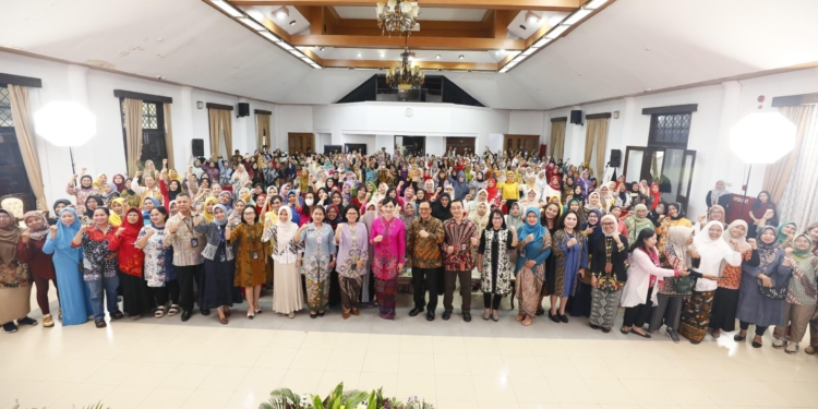 OJK Gelar Edukasi Keuangan untuk Perempuan