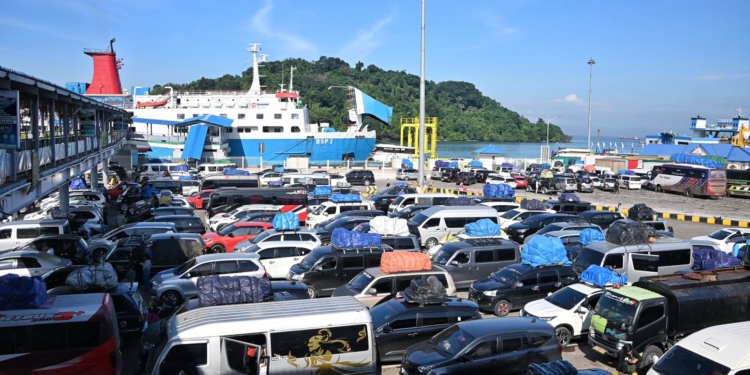 H-1 Arus Mudik Melandai, Angkutan Udara Terbanyak Dipakai