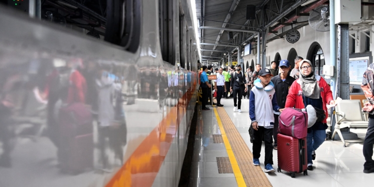 H+2 Lebaran Penumpang Angkutan Umum Kembali Tembus 1 Juta