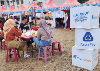 Wisata Kuliner Sambil Penuhi Kebutuhan di Booth FIFGROUP