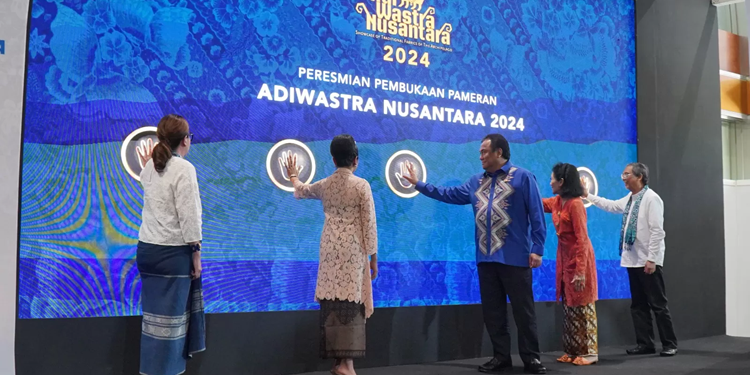 Empat UMKM Binaan Jasa Marga ‘Mejeng’ di Pameran Adiwastra Nusantara 2024