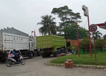 Warga Rumpin Bogor Resah, Kemacetan Parah di Cicangkal Cenderung Dibiarkan Aparat