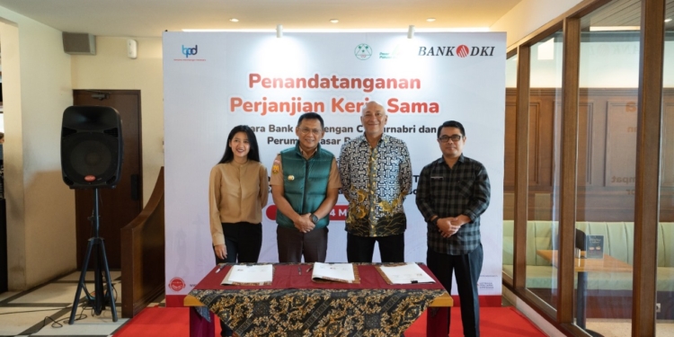 Bank DKI Salurkan Kredit Pemilikan Kios Bagi Pedagang Pasar Sukasari Bogor