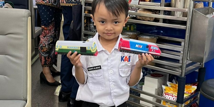KAI Tebar Hadiah dan Diskon Harga Makanan di Kereta Selama Libur Sekolah