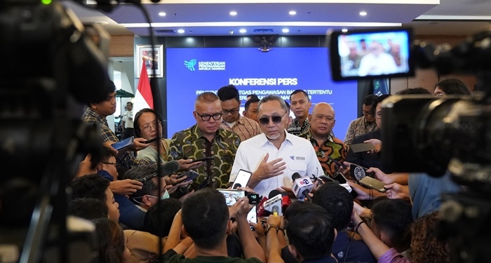 Lindungi Industri Dalam Negeri, Mendag Terbitkan Kepmen Pembentukan Satgas Pengawasan Barang Impor Ilegal