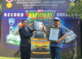 Charging Mobil Listrik Terbanyak, PLN dan WEVI Pecahkan Rekor MURI