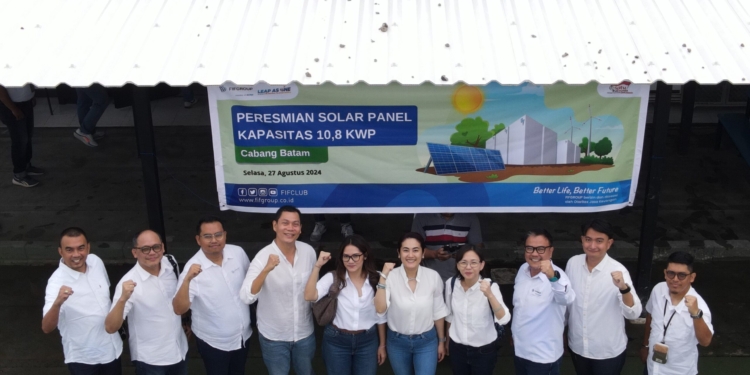 Pemasangan Panel Surya FIFGROUP ke-25 Berlanjut di Kota Batam