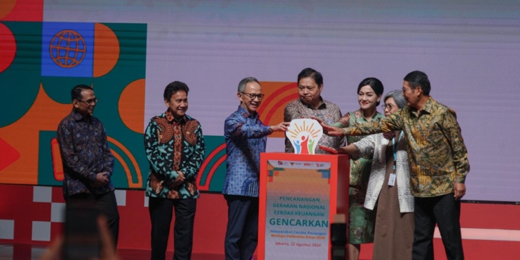 Menko Airlangga: Digitalisasi dan Program Bansos Percepat Inklusi Keuangan