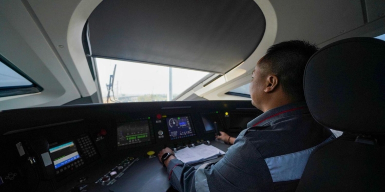 Tahun Depan Masinis Indonesia Ambil Alih Operasional Whoosh