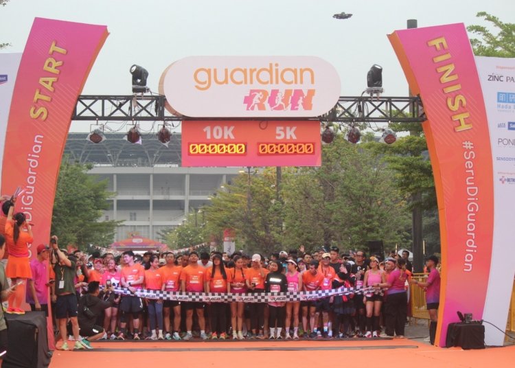 Keseruan Guardian Run 2024: Ribuan peserta merayakan hidup sehat dan fresh dalam ajang lari seru di Gelora Bung Karno, Jakarta.
