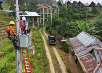 Tingkatkan Elektrifikasi Nasional, PLN Hadirkan Listrik 24 Jam Bagi 494 Keluarga di 25 Desa di Sulsel