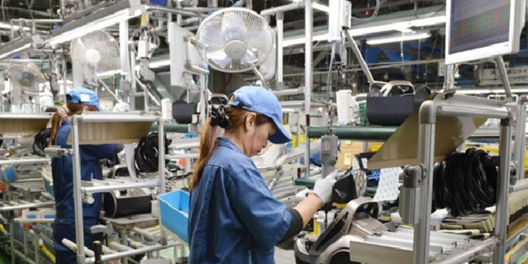 Jumlah Pekerja Manufaktur Terus Berkurang, Data BI Ini Buktinya