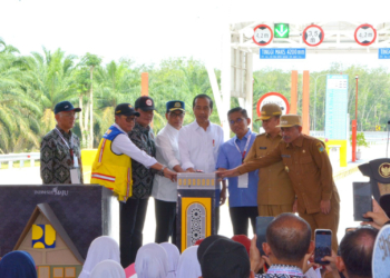 Presiden Jokowi Resmikan Jalan Tol Pertama di Jambi