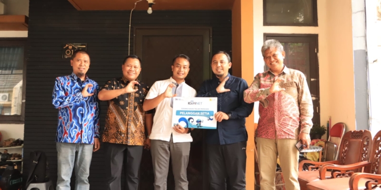 Direksi PLN Icon Plus Sambangi Pelanggan, Pastikan Kualitas Layanan ICONNET Terjaga