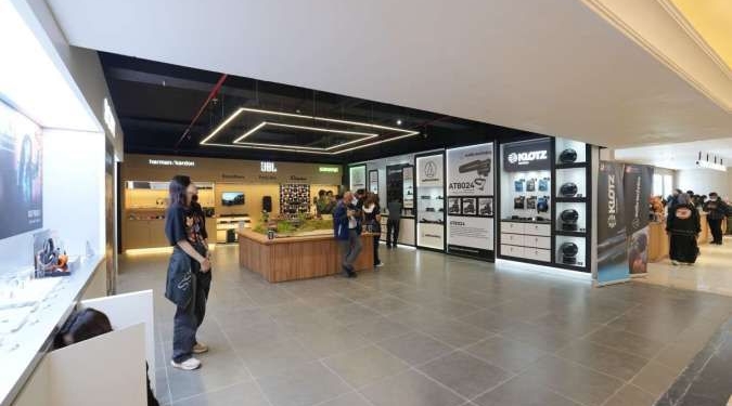 DOSS Buka Megastore Kamera dan Video Terluas di Asian Tenggara di Ratu Plaza