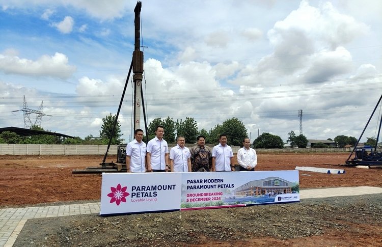 Paramount Petals lakukan groundbreaking Pasar Modern. (Fpto: Urbancity.co.id)