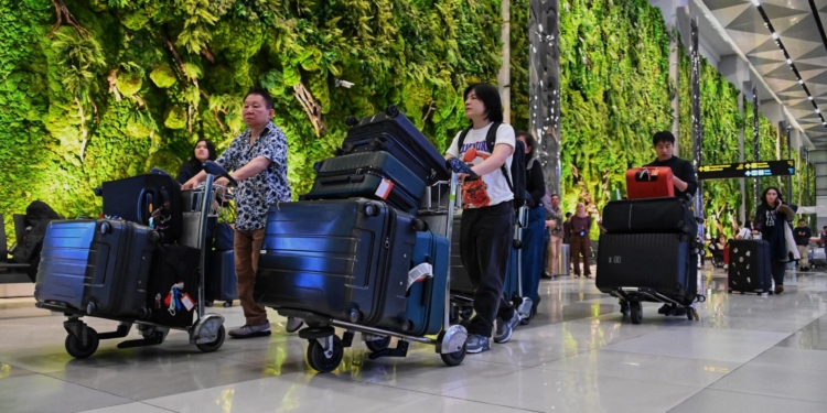 Menurun Arus Mudik Nataru 2024/2025, Kecuali dengan Pesawat Terbang