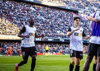 Valencia Menang Dramatis 2-1 atas Celta Vigo, Pertahankan Harapan di Liga Spanyol