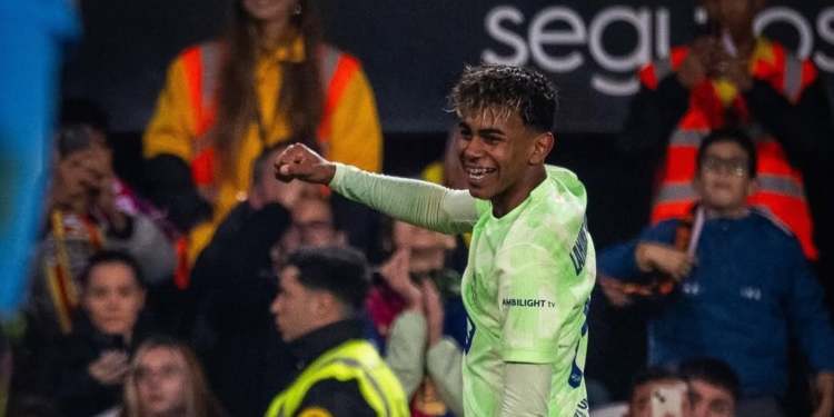 Barcelona Bantai Valencia 5-0, Ferran Torres Hattrick dan Antar Blaugrana ke Semifinal Copa del Rey!