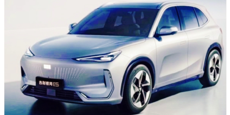  Geely EX5, Mobil Listrik Fitur Canggih Yang Curi Perhatian di IIMS 2025 