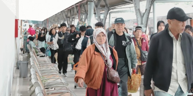 KAI Prediksi Puncak Mudik Pada 28 Maret