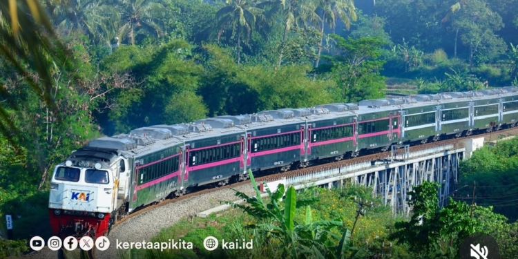  KAI Angkut 11,8 Juta Pelanggan Selama Angkutan Lebaran 2025