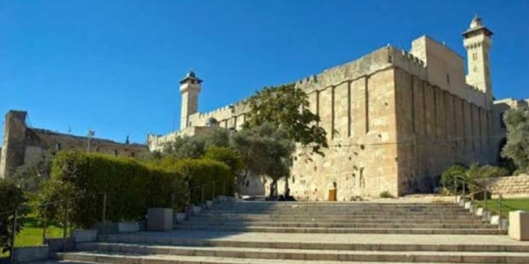 Israel Blokir Semua Akses Bagi Umat Islam ke Masjid Ibrahimi Saat Idul Fitri