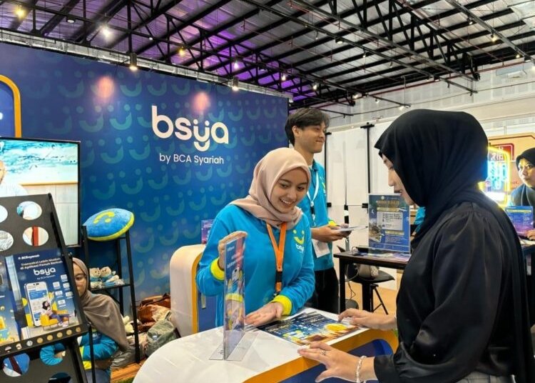 BCA Syariah mengajak nasabah manfaatkan mobile banking BSya saat mudik dan libur Idulfitri 2025.(Foto;Urbancity.co.id/Pool/Dok.BCA Syariah)