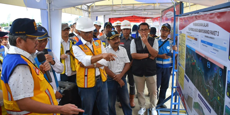 Menteri Dody Tinjau Tol Fungsional Kraksaan-Paiton untuk Mudik Lebaran 2025