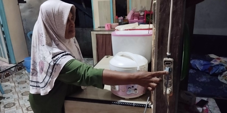 PLN Nyalakan Listrik 24 Jam untuk Lima Pulau di Maluku Sambut Ramadan 1446 H