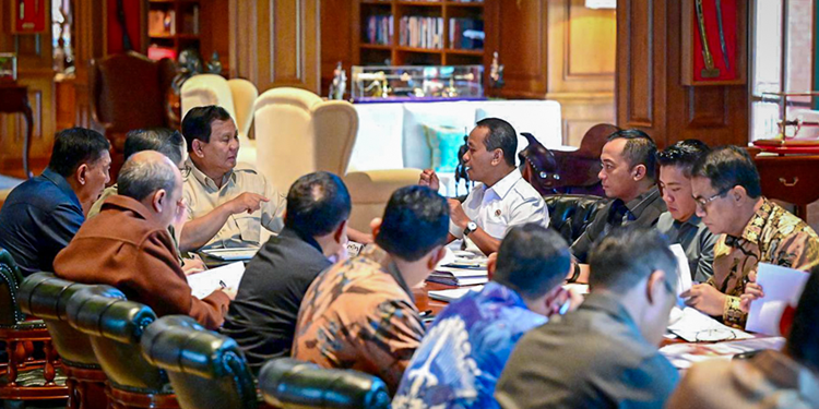 Presiden Panggil Menteri ke Hambalang Hari Libur, Ratas Ciptakan Lapangan Kerja