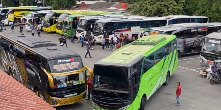 Arus Balik di Kampung Rambutan: 4.951 Penumpang Tiba, Keamanan Ditingkatkan