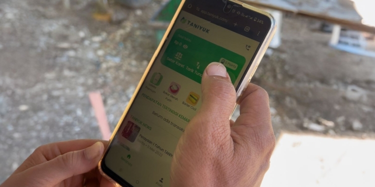 PGN Dorong Digitalisasi Petani Karet Pagardewa, Pencatatan Hasil Panen Karet Makin Praktis dan Akurat