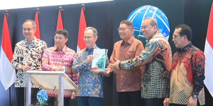 Dorong Ekonomi Hijau dan Target Net Zero Emmission, OJK Luncurkan Buku Perdagangan Karbon Bagi Sektor Jasa Keuangan